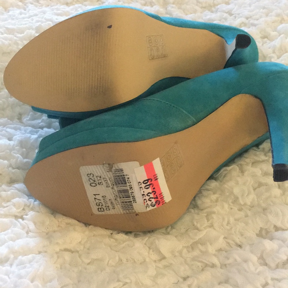 Turquoise Blue Platform Bow Heels - Picture 8 of 10